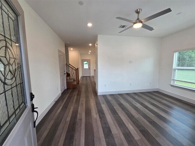 Building Photo - 2105 Tiger Trail