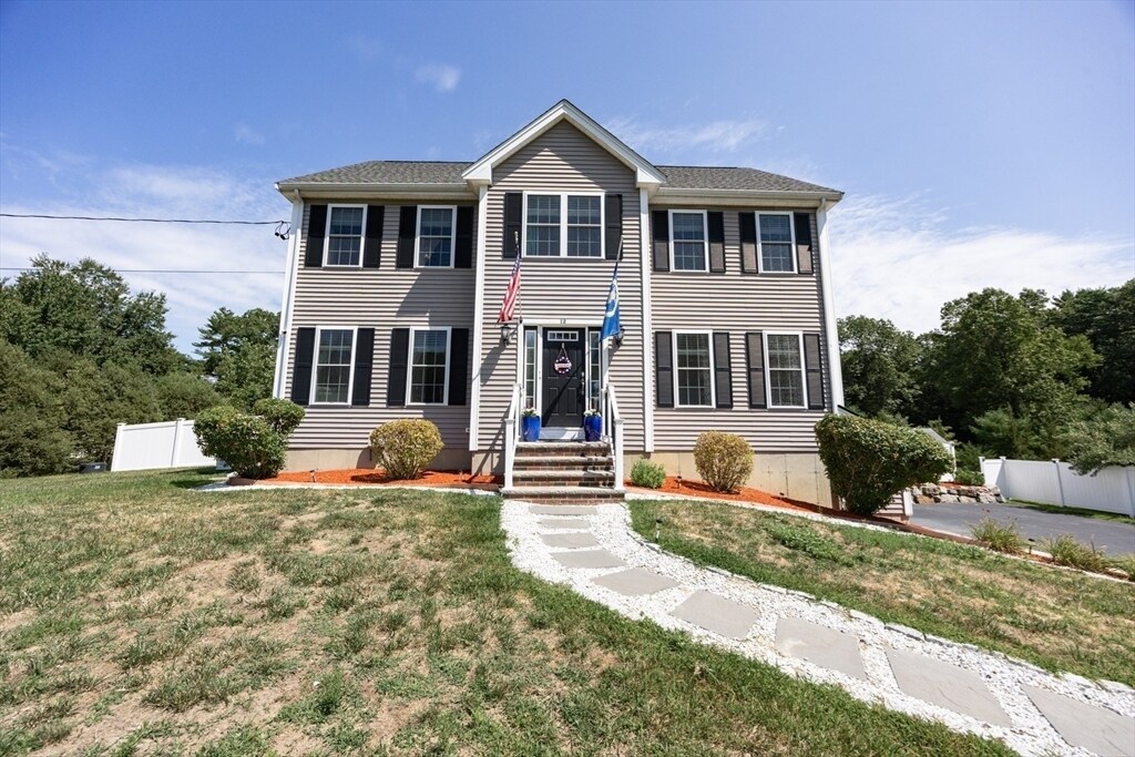 Primary Photo - 12 Cody Ln