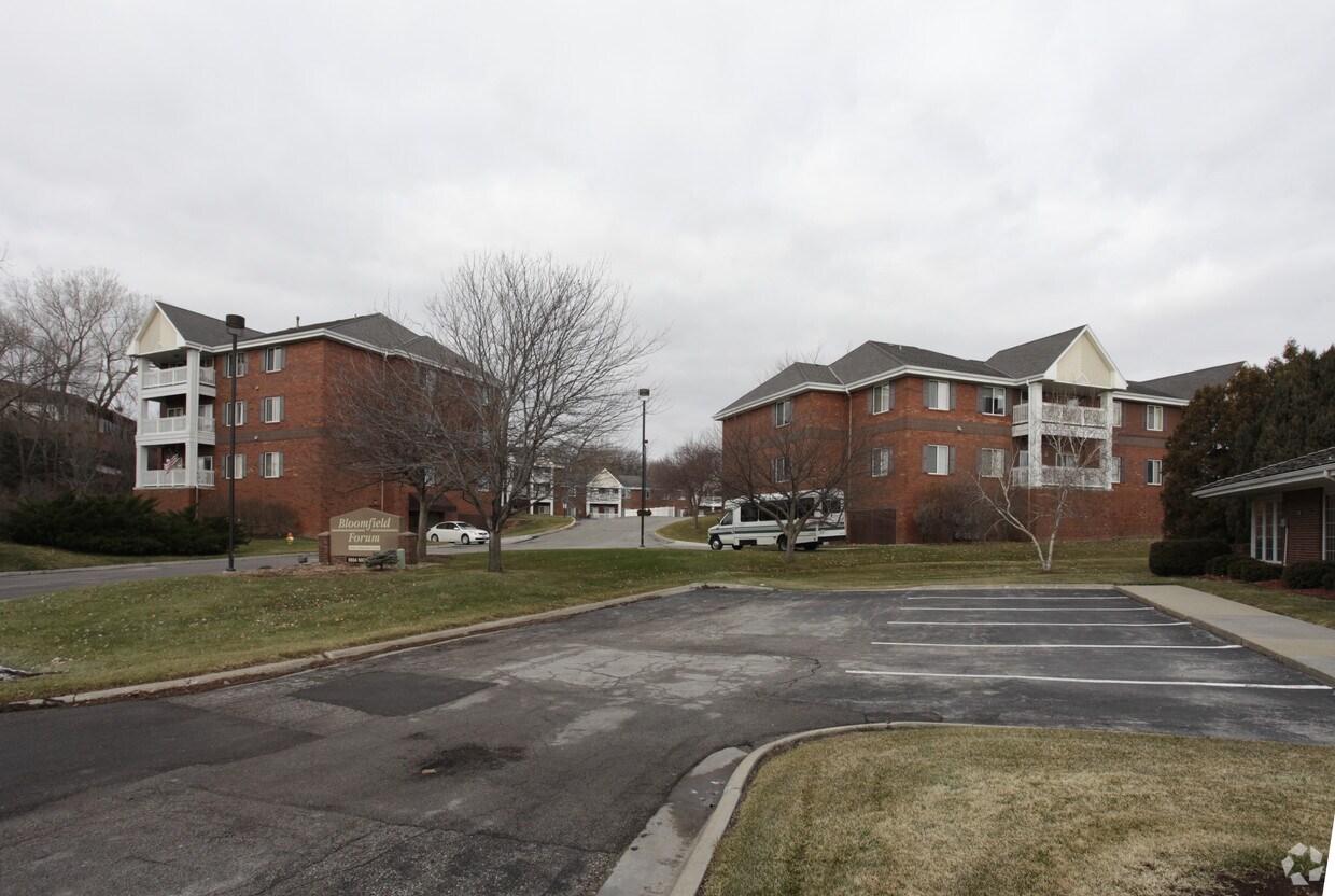 Bloomfield Forum 55+ Community Apartments in Omaha, NE