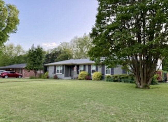 Foto del edificio - 377 College Park Ct NW
