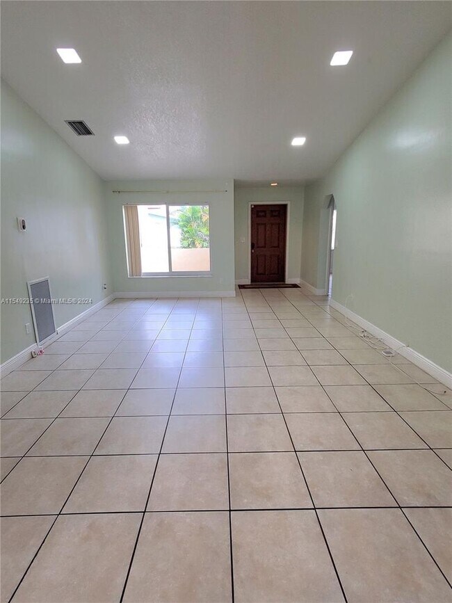 Foto del edificio - 3110 Tarpon Drive, Miramar, FL 33023