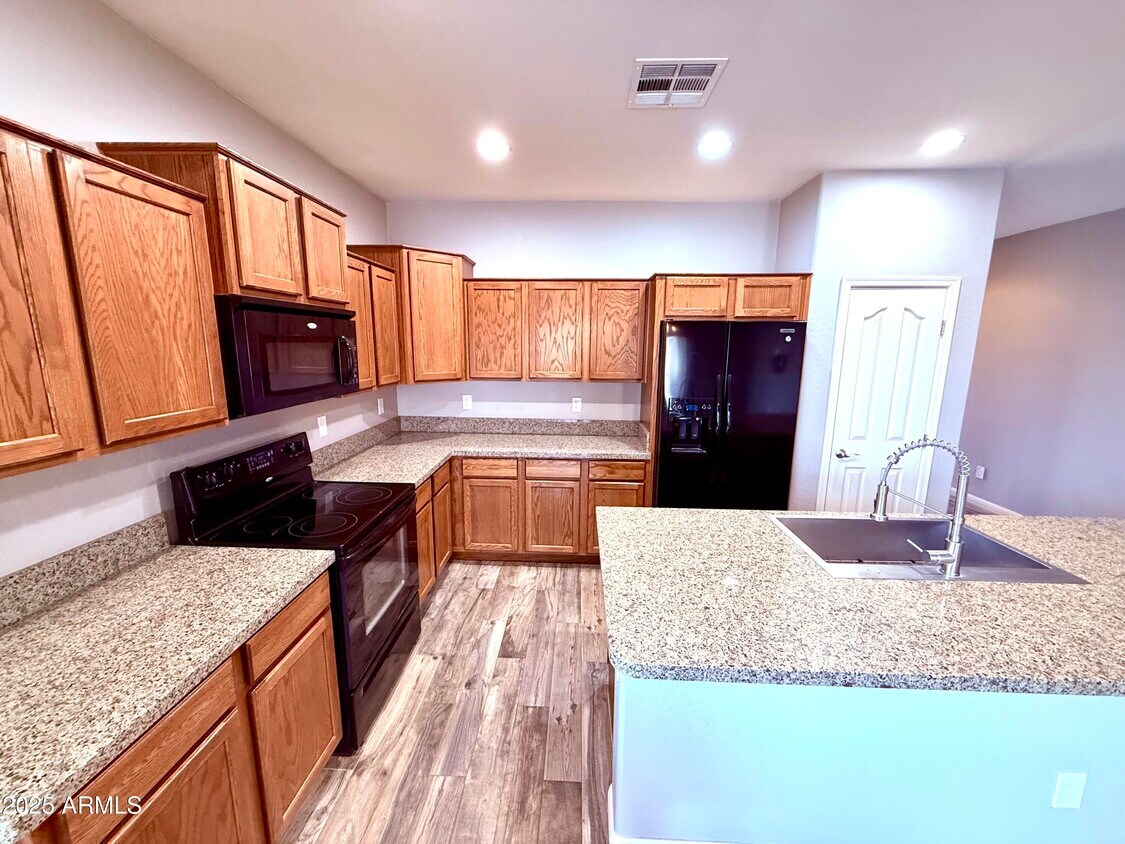 Foto principal - 2865 N Mystic Ct