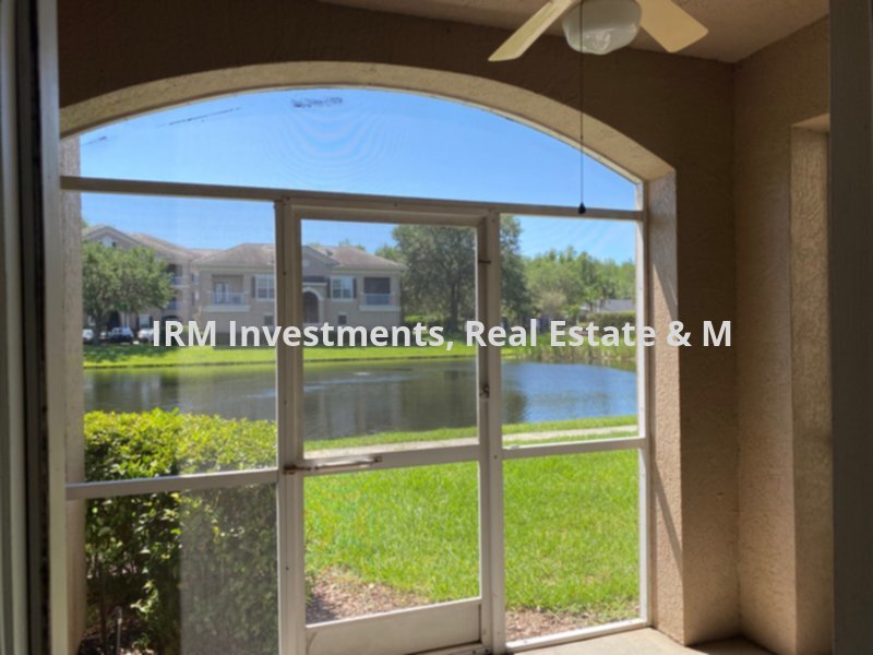 Building Photo - 2 bed 2 bath condo!