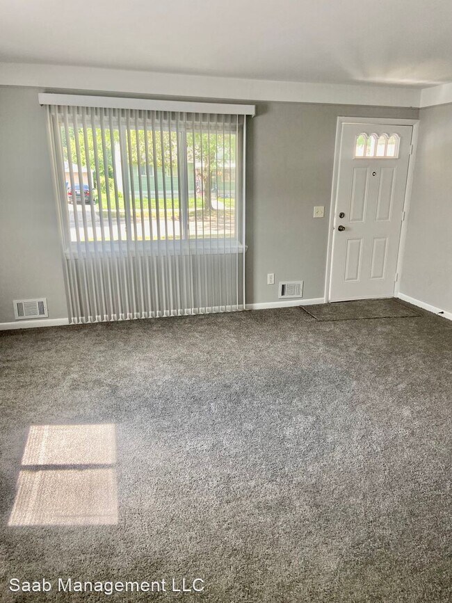 Building Photo - 3 br, 1 bath House - 22316 IRA Boulevard