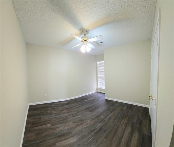 Foto del edificio - 5205 Wedgewood Dr