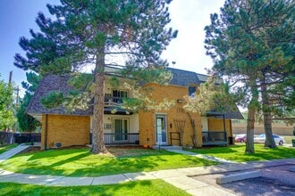 Building Photo - 1330 Zephyr St