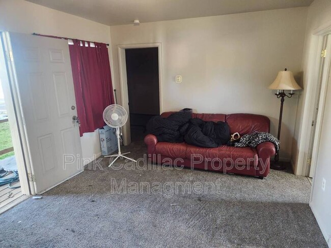 Foto del edificio - 311 E Grove Ave
