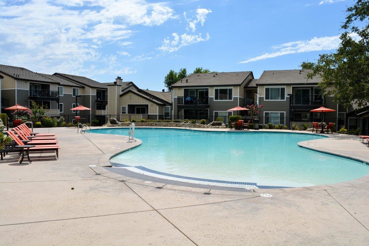 Overlook at Blue Ravine 1200 Creekside Dr Folsom, CA Apartments for