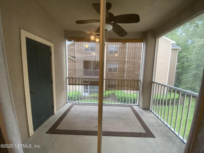 Foto del edificio - 13810 Sutton Park Dr N