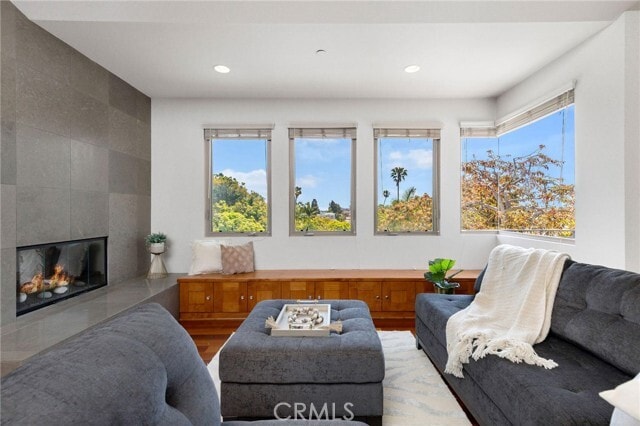 Building Photo - 1542 Manhattan Beach Blvd
