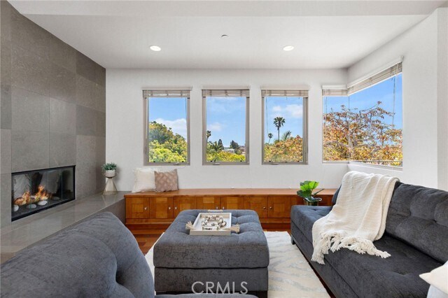 Foto del edificio - 1542 Manhattan Beach Blvd