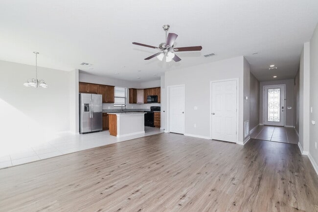 Building Photo - 1733 Cayman Cove Cir