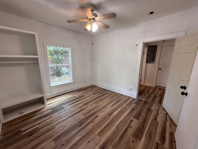 Foto del edificio - 1221 N 8th St