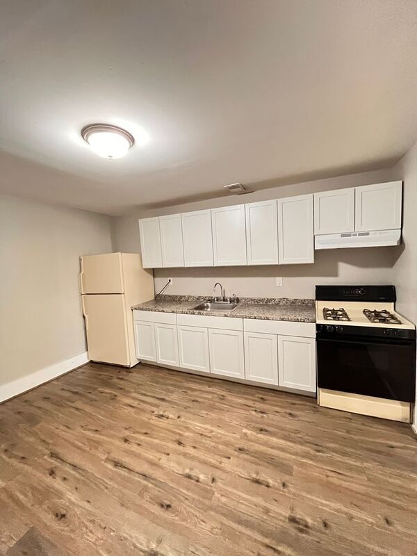 Building Photo - 253 Beechwood St