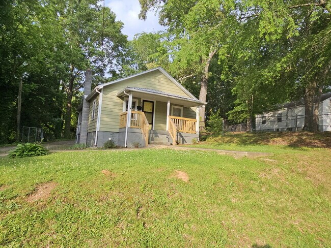 Foto del edificio - Charming 2-Bedroom Home Near Downtown Linc...