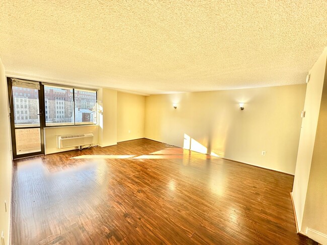Photo - Dupont's Pulchritudinous Palladium 1 bedroom Condo w/ Balcony & Pool. All utilities included.