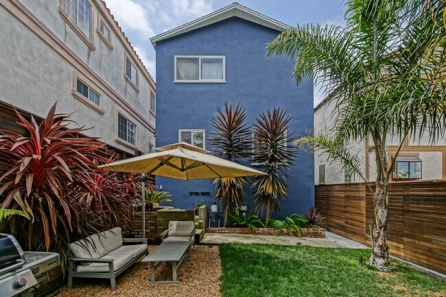 Foto del edificio - ENJOY INDOOR/OUTDOOR CALIFORNIA LIVING IN ...