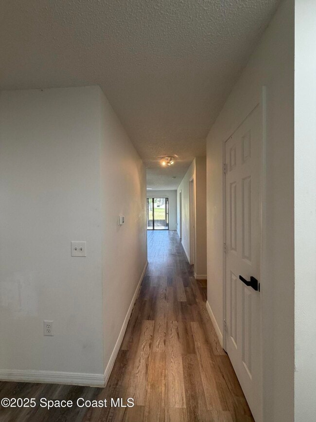 Building Photo - 1601 Jolson Ct