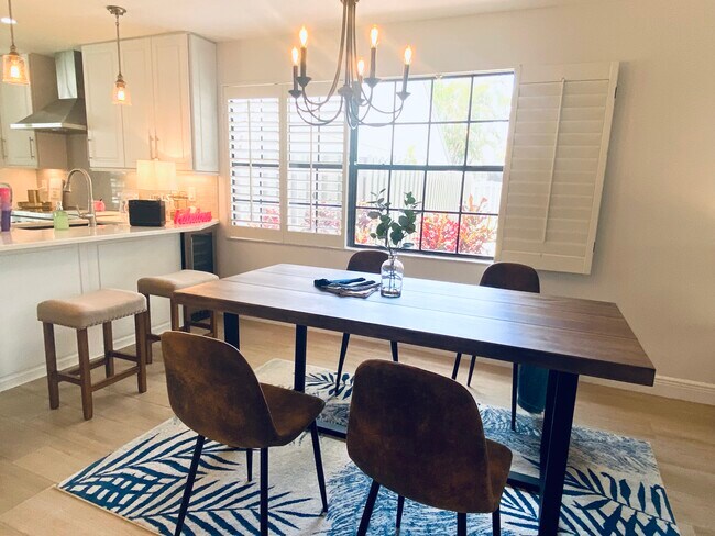 Foto del edificio - 833 Meadowland Dr