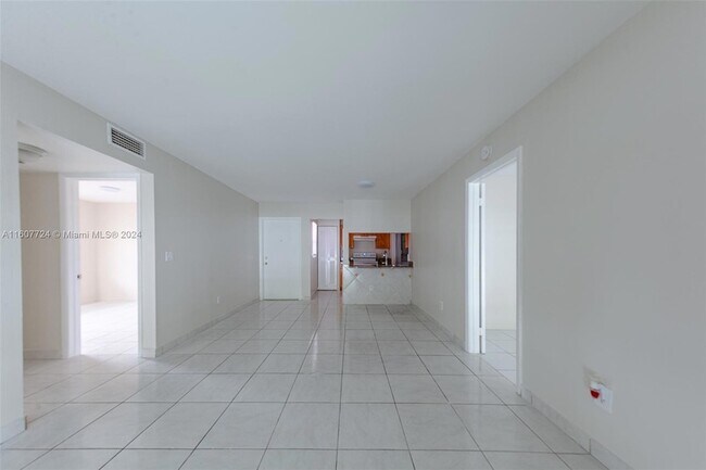 Foto del edificio - 9708 Hammocks Blvd