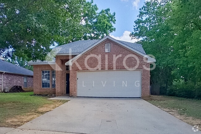 Building Photo - 5204 Paulie Dr