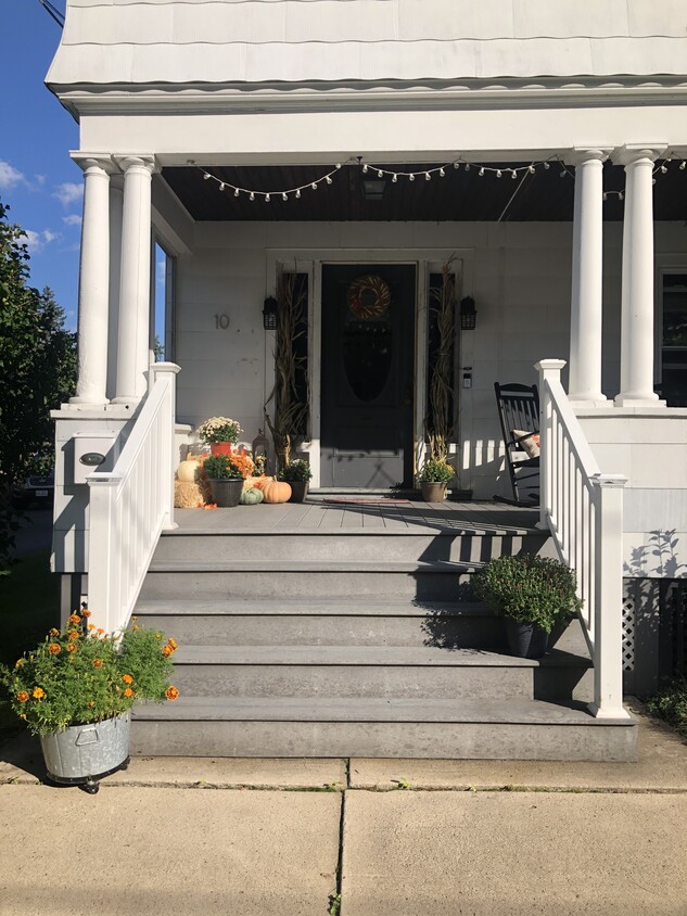 Primary Photo - 10 State St