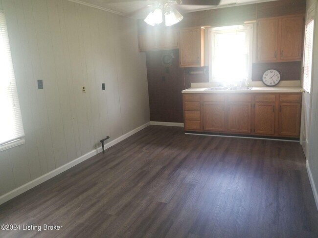 Building Photo - 13213 Ashlawn Dr