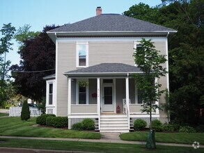 Building Photo - 104 Coolidge Ave