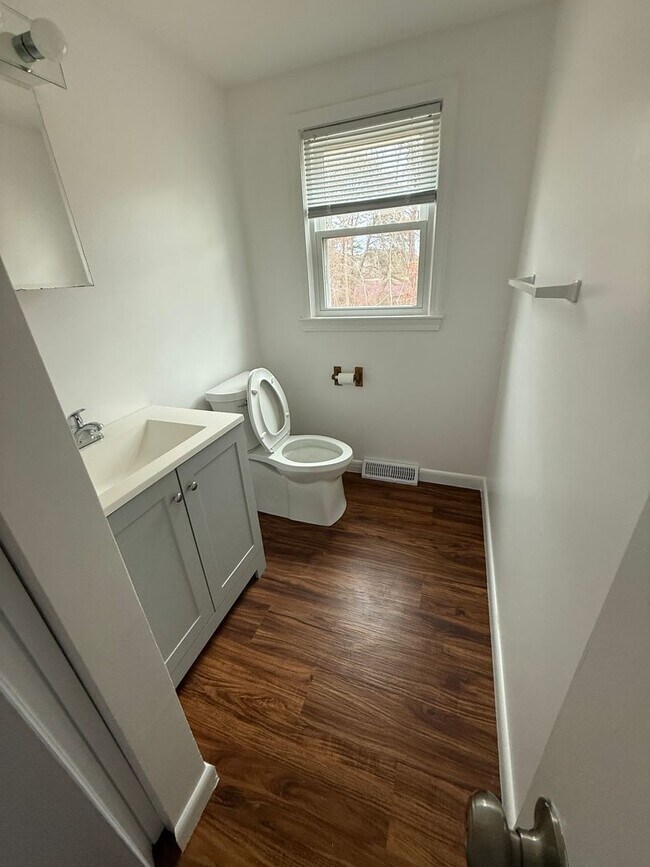 Foto del edificio - 136-138 West Yarmouth Road