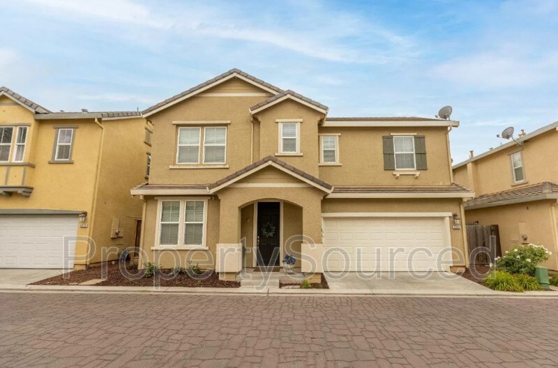 5306 Cottage Cove Dr, Riverbank, CA 95367 House Rental in Riverbank