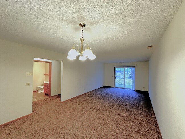 Foto del edificio - 840 Highview Dr