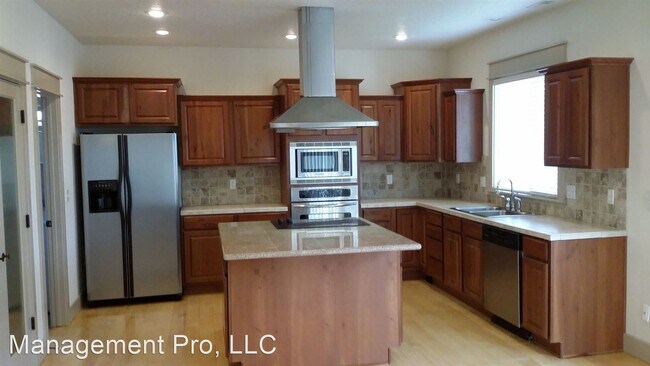 Building Photo - 3 br, 2.5 bath House - 12130 W Coleen Ct
