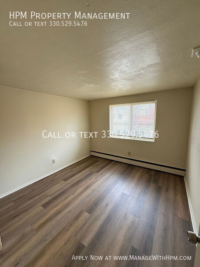 Foto del edificio - 20602 Lorain Rd