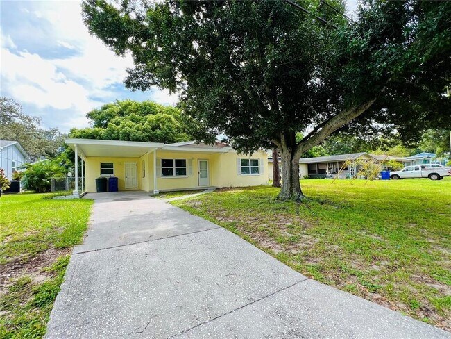 Foto del edificio - 1247 Davis Rd