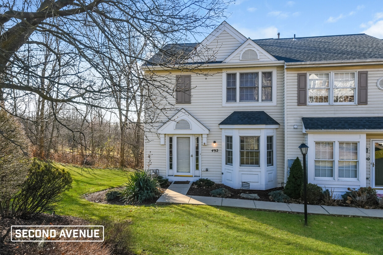 492 Cherryhill DR House Rental in Bridgeville, PA