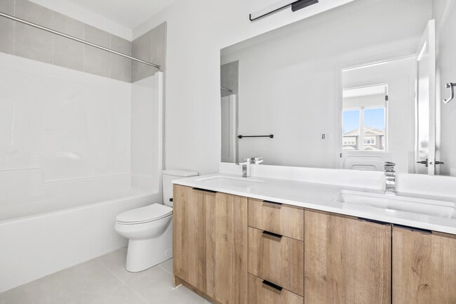 Building Photo - 9115 150 St NW