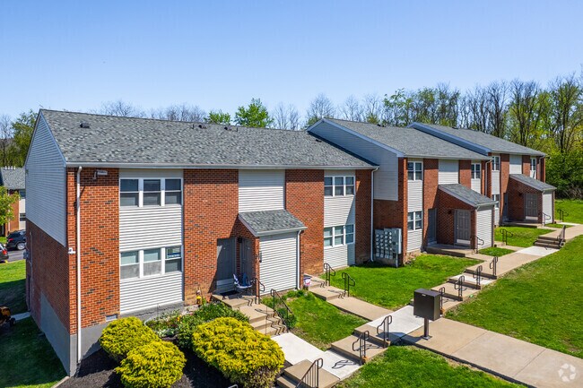 Foto del edificio - Hanover Village Apartments
