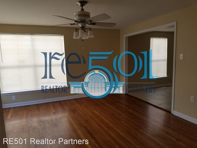 Foto del edificio - 2 br, 1.5 bath House - 519 S. Oak St