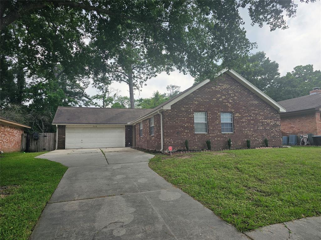 Primary Photo - 6218 Forestgate Dr