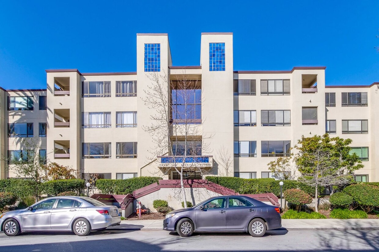 Foto principal - Beautiful and Spacious 1BR 1BA Condo in Pa...