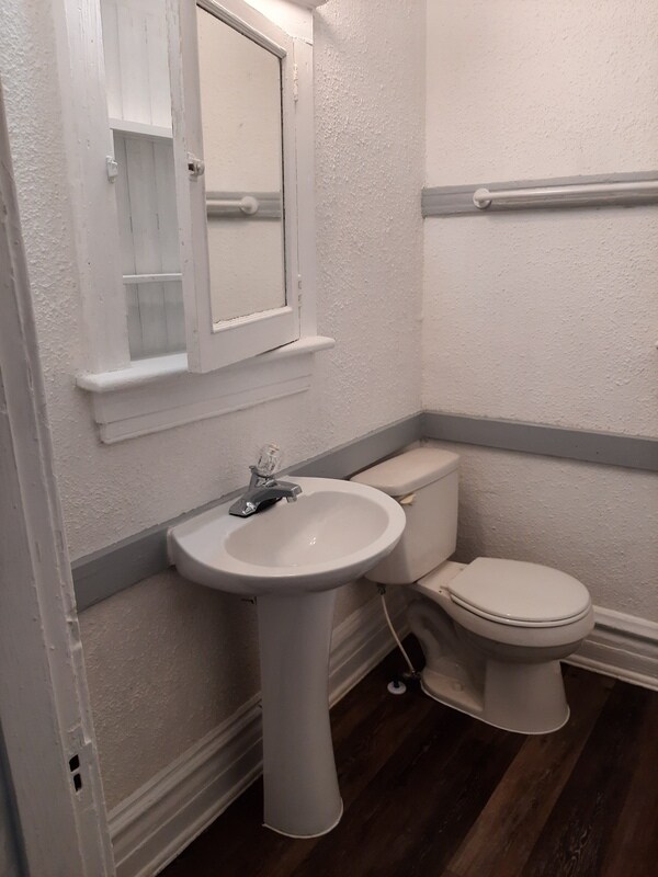 Foto del edificio - 5139 Wabada Ave