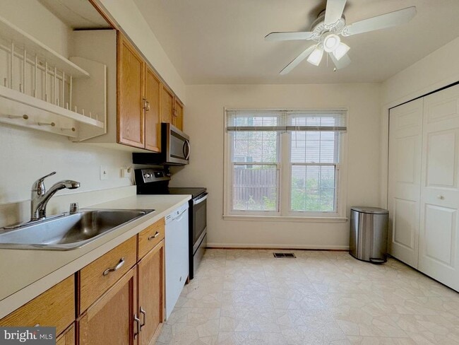 Foto del edificio - 9021 Tyler Ct