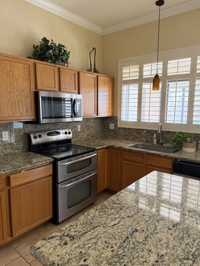 Building Photo - 7223 W Dreyfus Dr