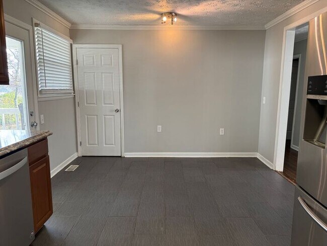 Foto del edificio - FOR RENT - 3 Bed 2 Bath House in South Nash - Pet Friendly
