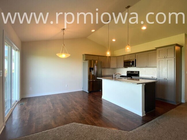 Foto del edificio - NEAR ABBIE GROVE ELEMENTARY!! 4 Bedroom, 3 Bath Home in Ankeny