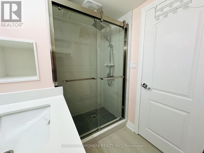 Building Photo - 38 Howarth Ave