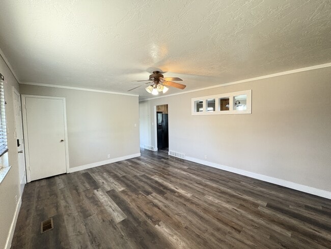 Building Photo - 6540 King Valley Rd