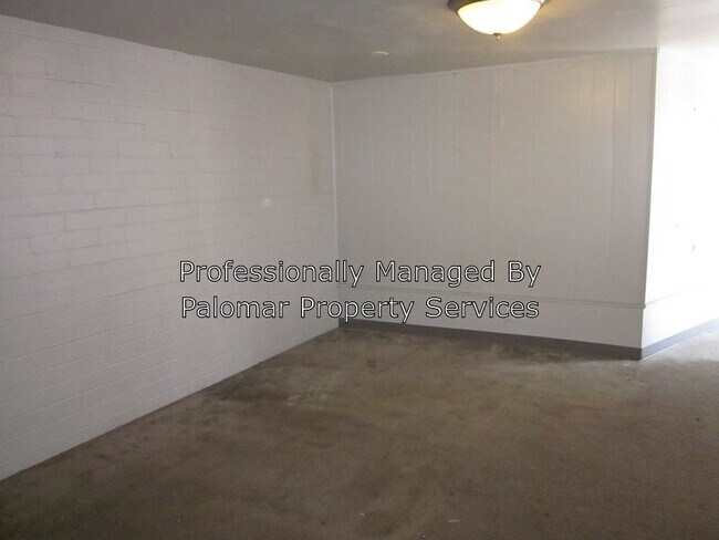 Foto del edificio - 339 S Escondido Blvd
