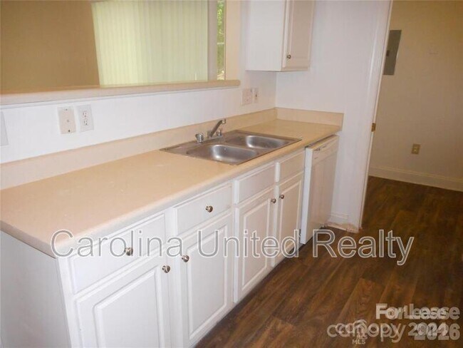 Foto del edificio - 2472 Ryerson Ct