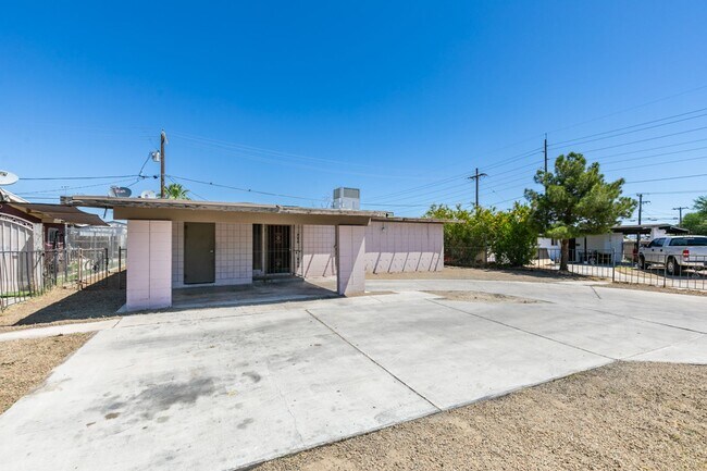 Building Photo - CHARMING 3 BED 2 BATH HOME FOR RENT! - SIN...